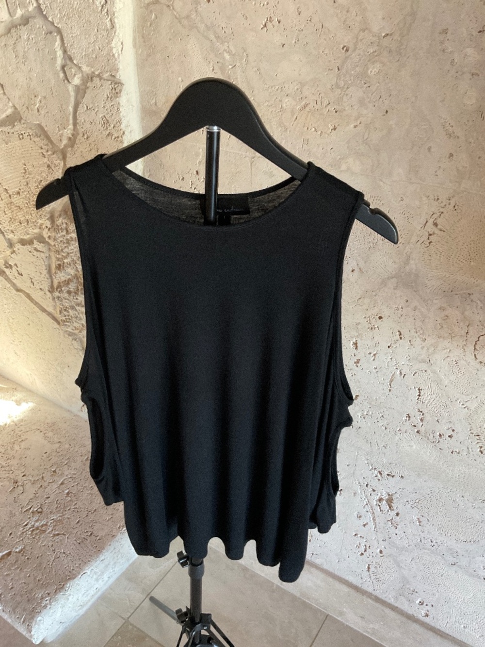 Alison Andrew blouse in black with open shoulder long sleeves Size Large